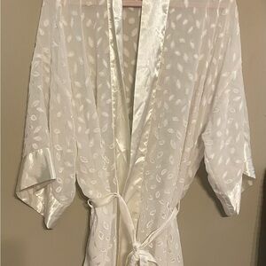 Victoria's Secret White Leaf Pattern Sheer Robe
